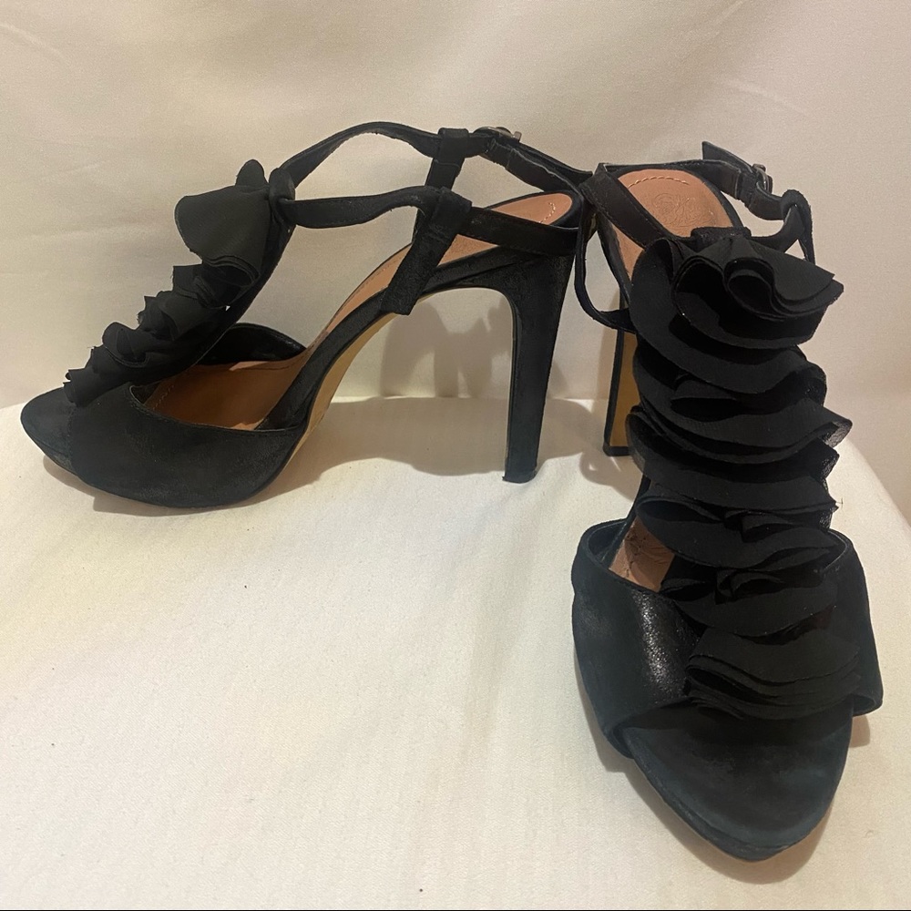 Vince Camuto Black Sandal 4 1/2” Heel Sz 7.5